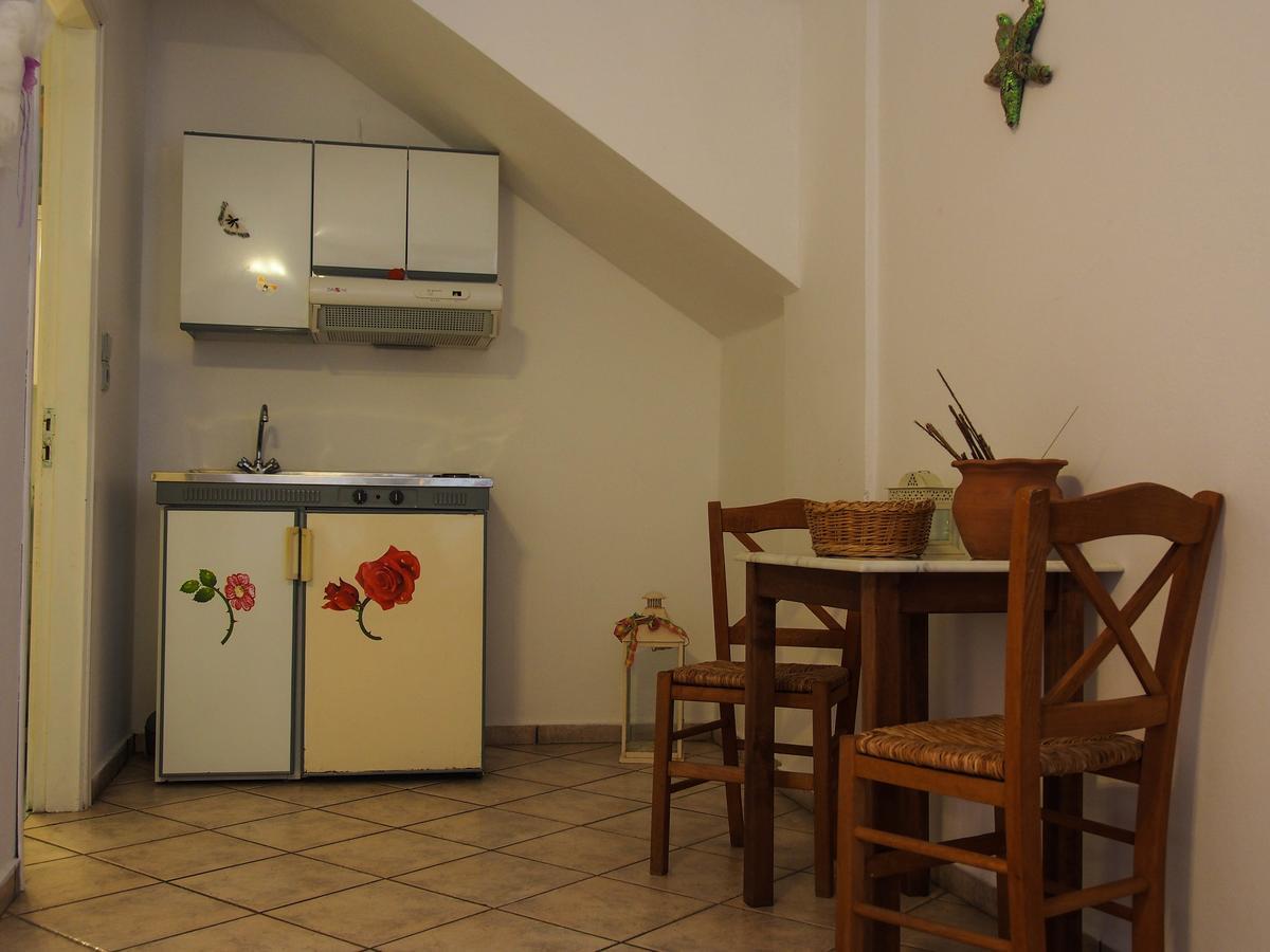 Manos Apartments Megas Gialos - Nites Exterior foto